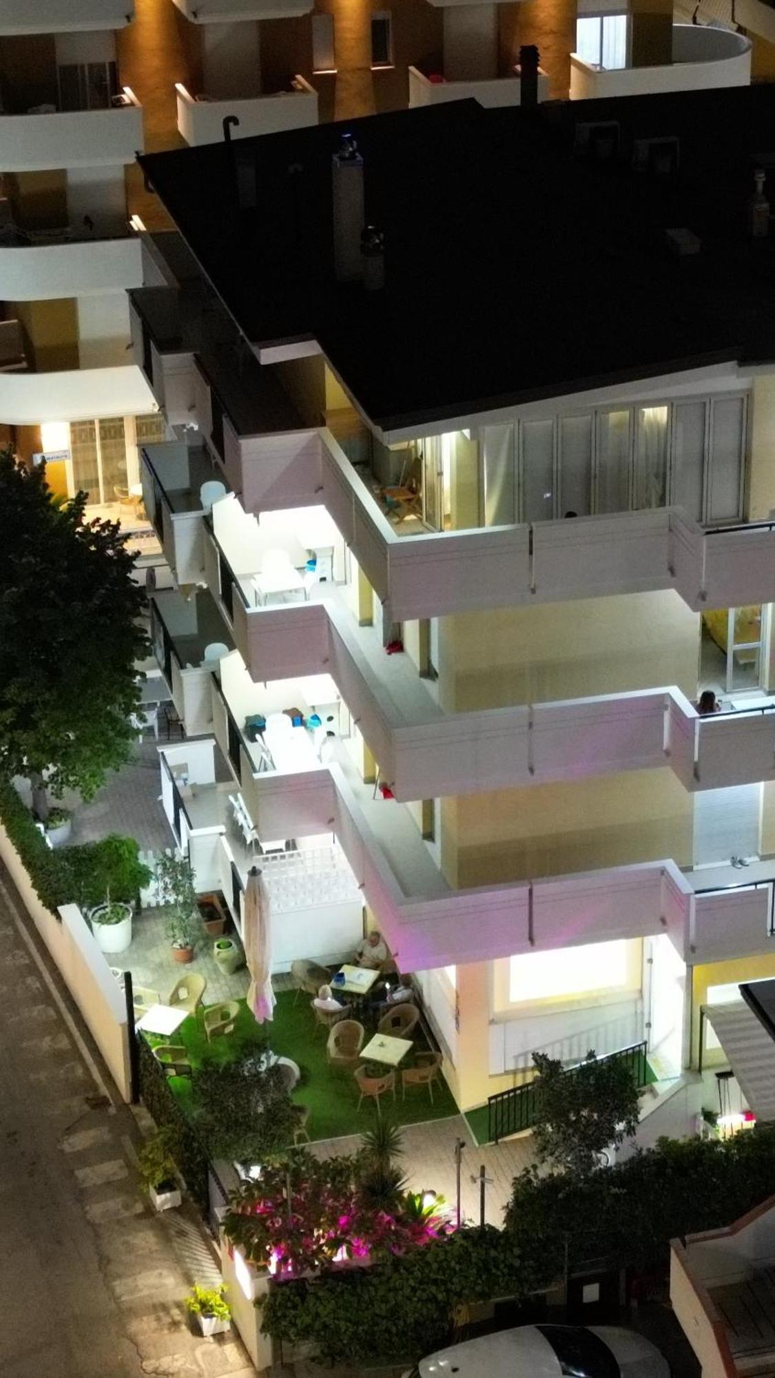 Residence Riviera Alba Adriatica Exterior photo