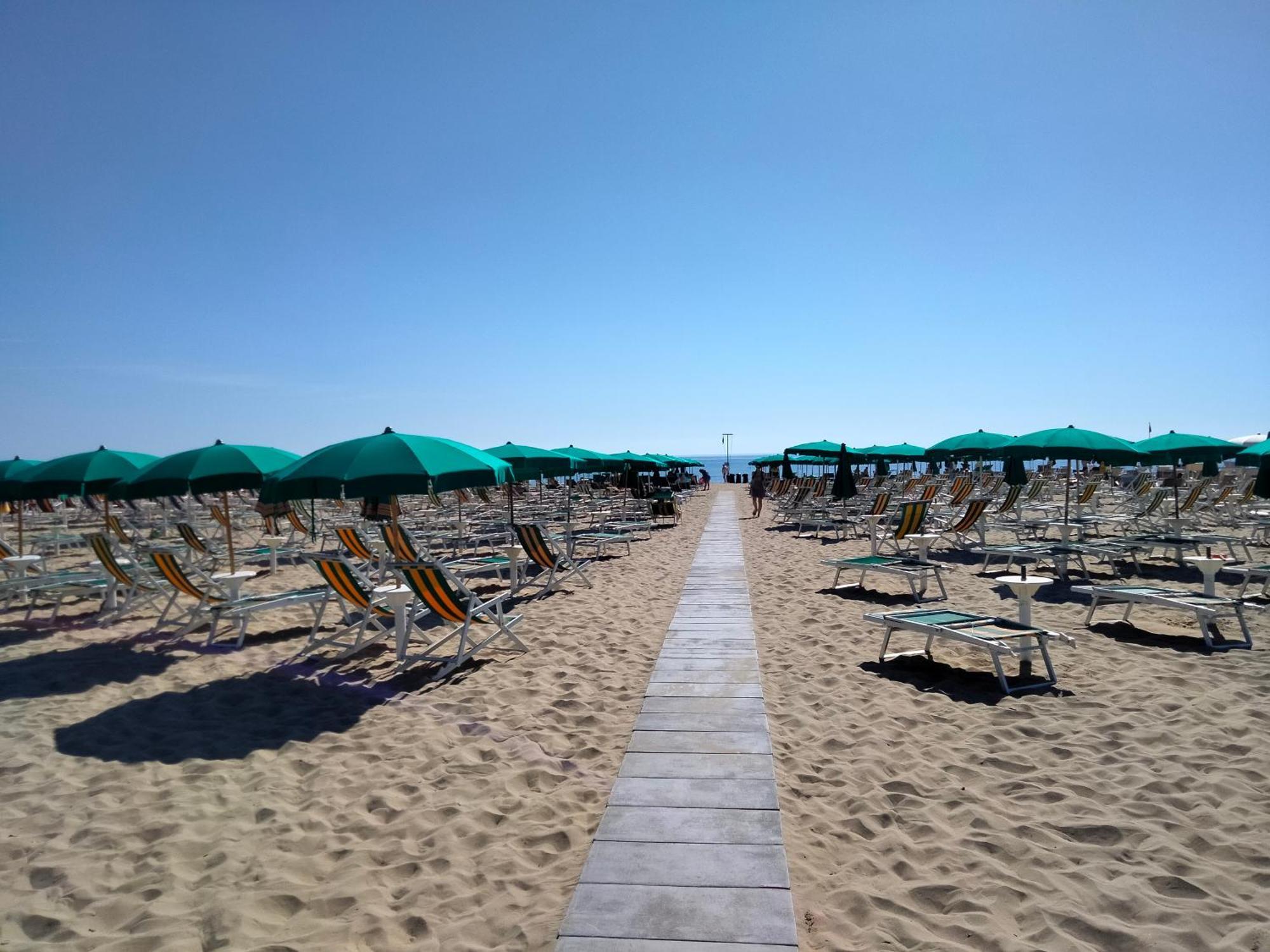 Residence Riviera Alba Adriatica Exterior photo